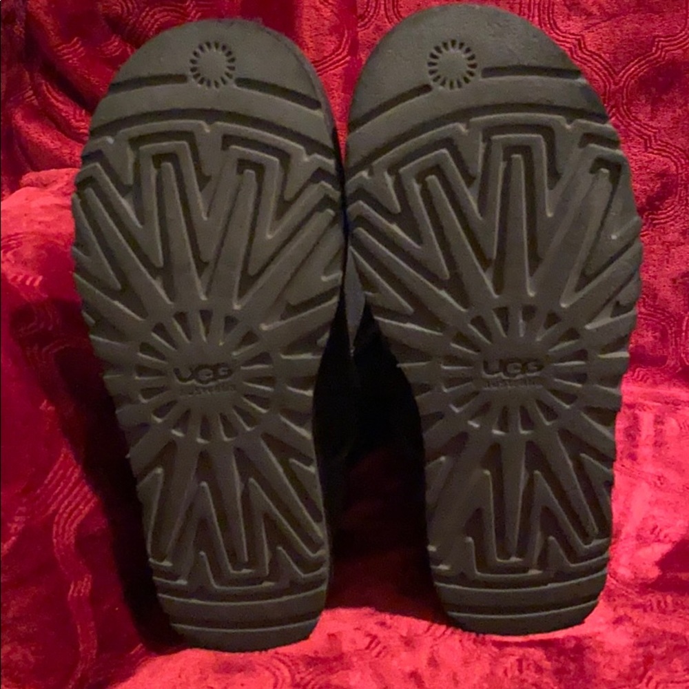 Tall Black Bailey Button Ugg Boots - Picture 2 of 5